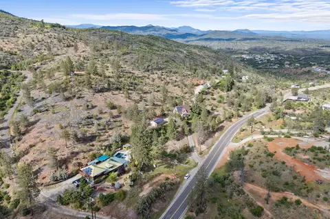 View/Area - 15754 Rock Creek Rd, Redding, CA 96001 photo 7 of 9