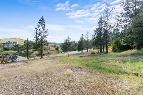 Exterior - 15754 Rock Creek Rd, Redding, CA 96001 photo 17 of 20