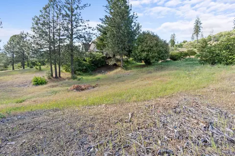 Exterior - 15754 Rock Creek Rd, Redding, CA 96001 photo 18 of 20