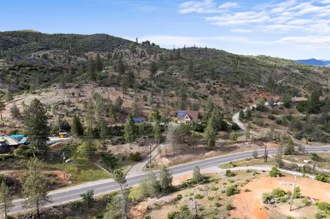 View/Area - 15754 Rock Creek Rd, Redding, CA 96001 photo 4 of 9
