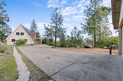Exterior - 15754 Rock Creek Rd, Redding, CA 96001 photo 11 of 20