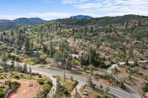 View/Area - 15754 Rock Creek Rd, Redding, CA 96001 photo 5 of 9