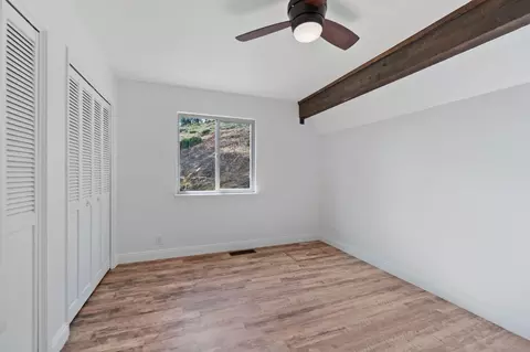 Bedroom - 15754 Rock Creek Rd, Redding, CA 96001 photo 4 of 4