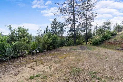 Exterior - 15754 Rock Creek Rd, Redding, CA 96001 photo 15 of 20