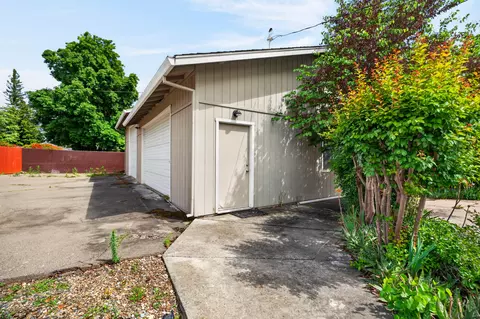 Exterior - 7137 Granada Dr, Redding, CA 96002 photo 11 of 15