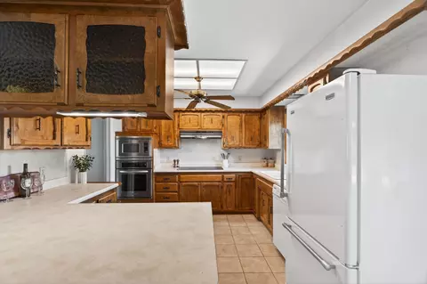 Kitchen - 7137 Granada Dr, Redding, CA 96002 photo 2 of 6