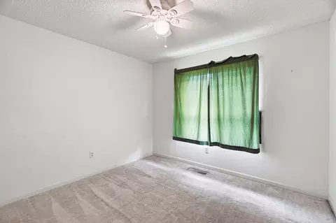 Bedroom - 7137 Granada Dr, Redding, CA 96002 photo 5 of 6