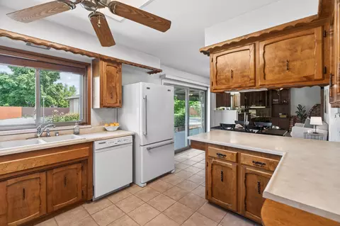 Kitchen - 7137 Granada Dr, Redding, CA 96002 photo 6 of 6