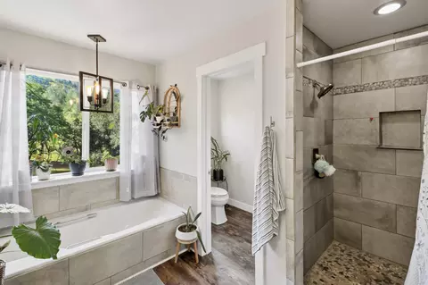 Bath - 7300 Placer Rd, Redding, CA 96001 photo 1 of 5