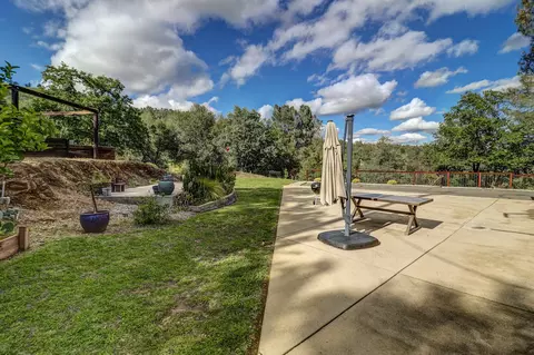 Exterior - 7300 Placer Rd, Redding, CA 96001 photo 13 of 17
