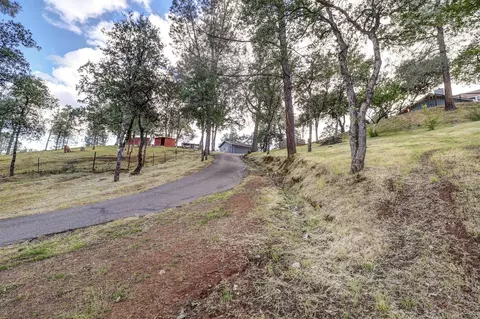 Exterior - 7300 Placer Rd, Redding, CA 96001 photo 16 of 17