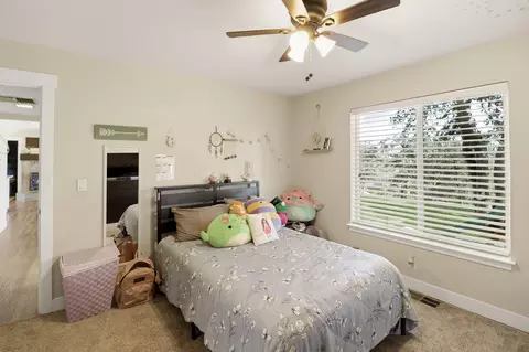 Bedroom - 7300 Placer Rd, Redding, CA 96001 photo 9 of 10