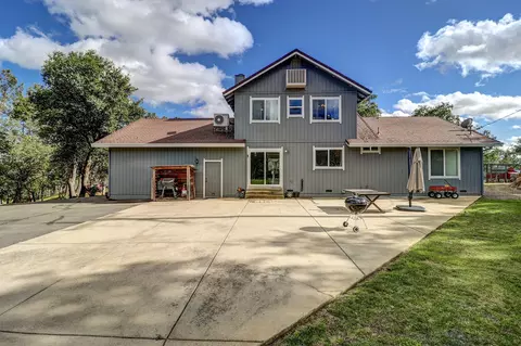 Exterior - 7300 Placer Rd, Redding, CA 96001 photo 4 of 17