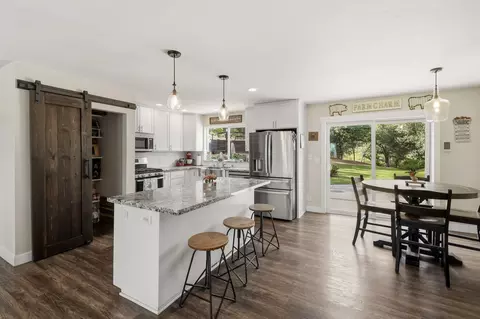 Kitchen - 7300 Placer Rd, Redding, CA 96001 photo 4 of 5