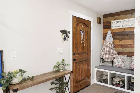 Entry Way - 7300 Placer Rd, Redding, CA 96001 photo 1 of 1