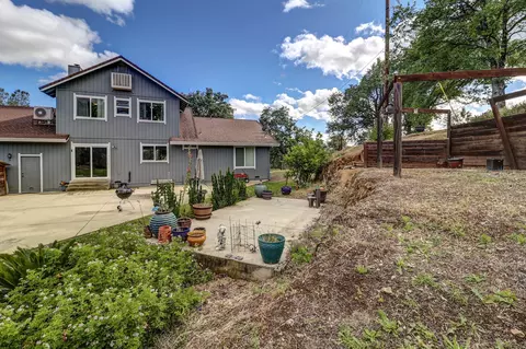 Exterior - 7300 Placer Rd, Redding, CA 96001 photo 11 of 17