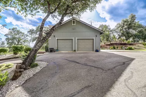 Exterior - 7300 Placer Rd, Redding, CA 96001 photo 9 of 17