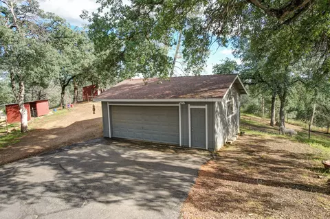 Exterior - 7300 Placer Rd, Redding, CA 96001 photo 8 of 17