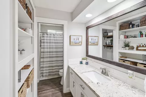 Bath - 7300 Placer Rd, Redding, CA 96001 photo 4 of 5