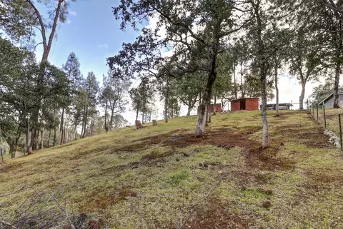 Exterior - 7300 Placer Rd, Redding, CA 96001 photo 14 of 17