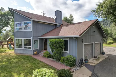 Exterior - 7300 Placer Rd, Redding, CA 96001 photo 3 of 17