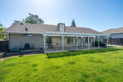 Exterior - 3438 Showboat Ct, Redding, CA 96003 photo 10 of 20