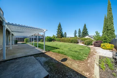 Exterior - 3438 Showboat Ct, Redding, CA 96003 photo 9 of 20