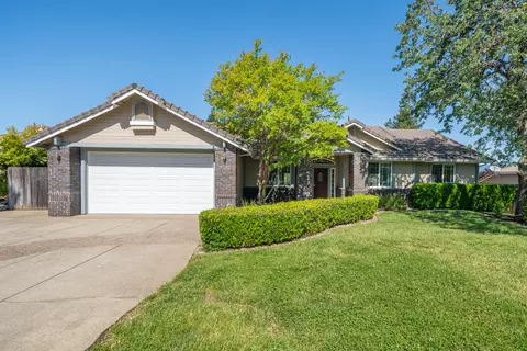 Exterior - 3438 Showboat Ct, Redding, CA 96003 photo 5 of 20