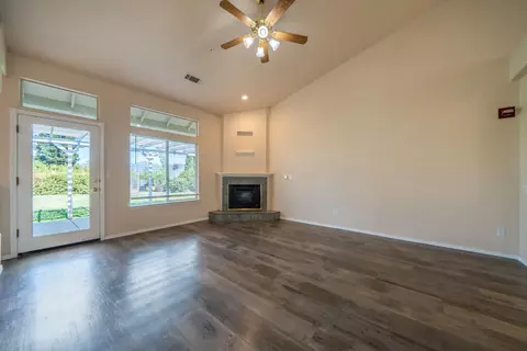 Living - 3438 Showboat Ct, Redding, CA 96003 photo 2 of 11