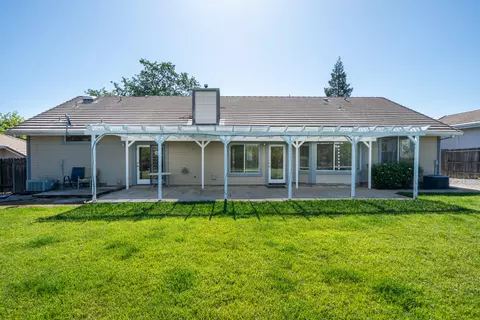 Exterior - 3438 Showboat Ct, Redding, CA 96003 photo 11 of 20