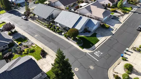View/Area - 1102 Golden Gate Trl, Redding, CA 96003 photo 2 of 5