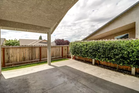 Exterior - 1102 Golden Gate Trl, Redding, CA 96003 photo 2 of 4
