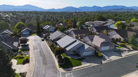View/Area - 1102 Golden Gate Trl, Redding, CA 96003 photo 3 of 5
