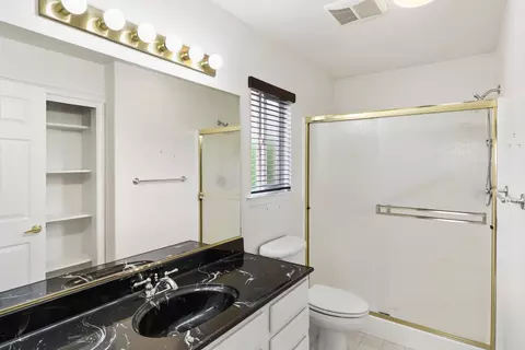 Bath - 1102 Golden Gate Trl, Redding, CA 96003 photo 2 of 2