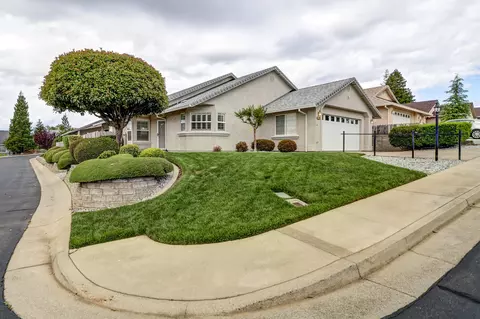 1102 Golden Gate Trl, Redding, CA 96003