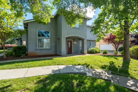 1281 Heavenly Oak Ln, Redding, CA 96002