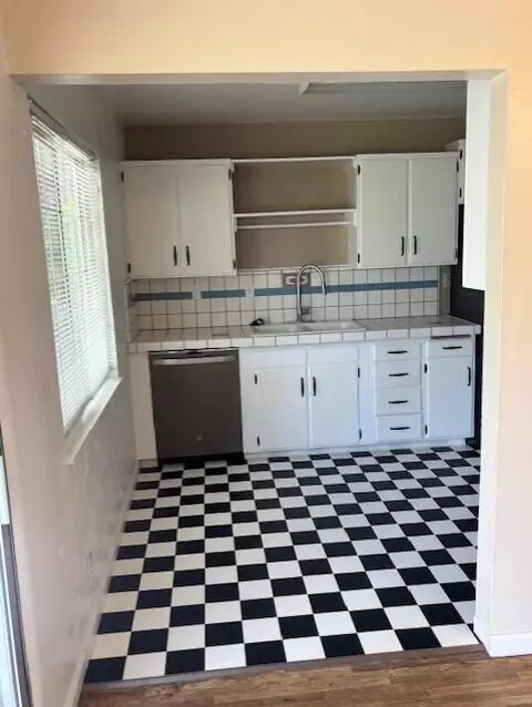 Kitchen - 510 David Ave, Red Bluff, CA 96080 photo 2 of 6
