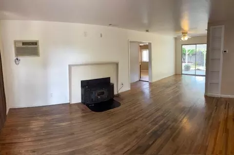 Living - 510 David Ave, Red Bluff, CA 96080 photo 7 of 11
