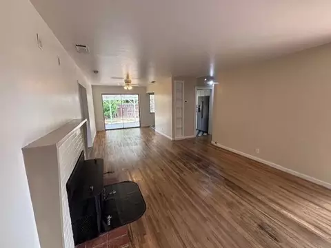 Living - 510 David Ave, Red Bluff, CA 96080 photo 6 of 11