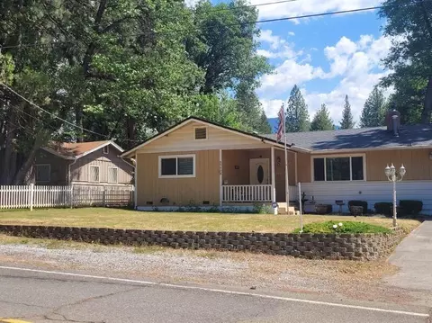 Exterior - 37023 Park Ave, Burney, CA 96013 photo 5 of 10
