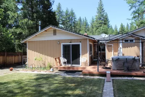 Exterior - 37023 Park Ave, Burney, CA 96013 photo 2 of 10