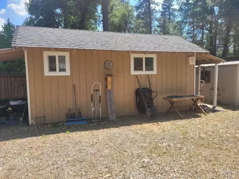 Exterior - 37023 Park Ave, Burney, CA 96013 photo 4 of 10