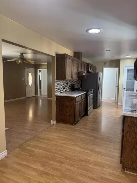 Entry Way - 37023 Park Ave, Burney, CA 96013 photo 2 of 2