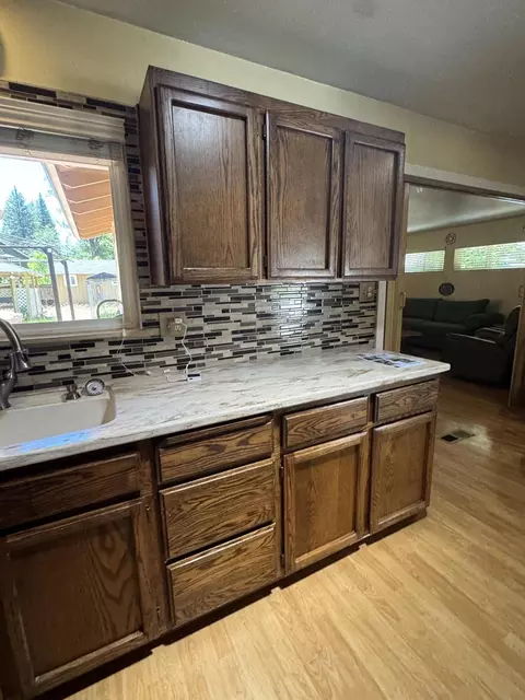 Kitchen - 37023 Park Ave, Burney, CA 96013 photo 6 of 9