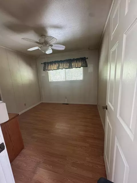 Bedroom - 37023 Park Ave, Burney, CA 96013 photo 5 of 6