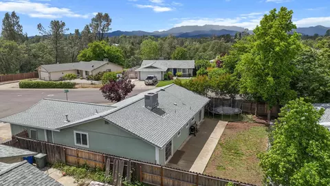 4310 Swallowtail Ct, Redding, CA 96003 photo 13