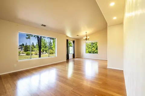 Living - 19331 Hollow Ln, Redding, CA 96003 photo 1 of 4