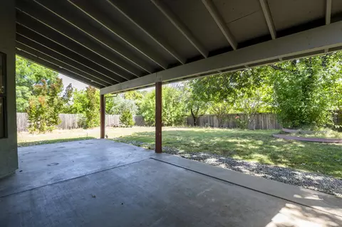 Exterior - 19331 Hollow Ln, Redding, CA 96003 photo 3 of 6
