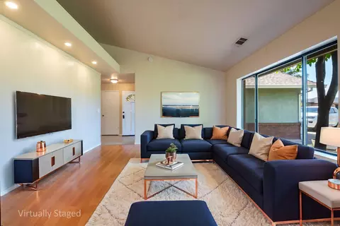 Living - 19331 Hollow Ln, Redding, CA 96003 photo 1 of 4
