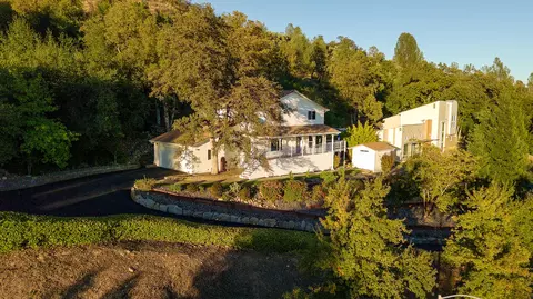 2520 Snow Ln, Redding, CA 96003